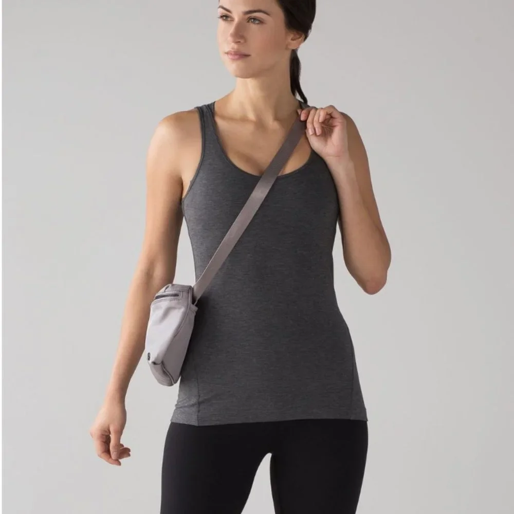 Dark Chrome lululemon Go Lightly Belt Bag - Picture 5 of 11
